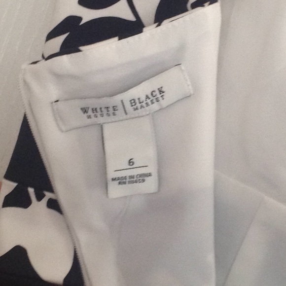 White House Black Market sleeveless flower dress - Picture 3 of 4